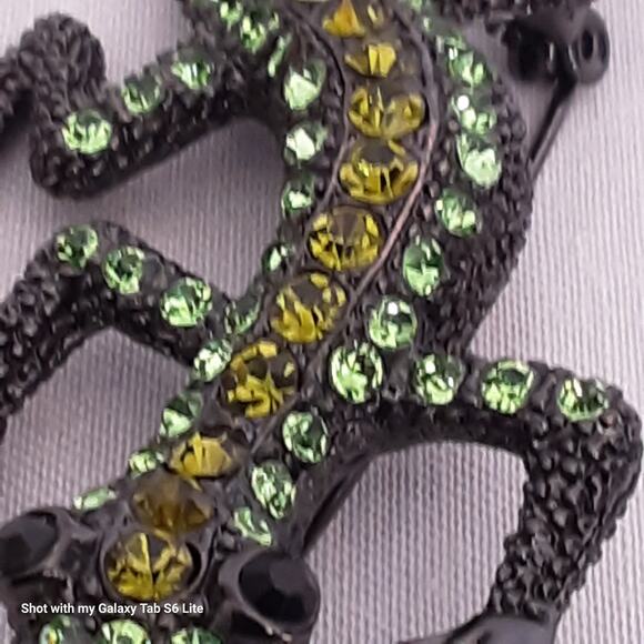 Gekko Brooch Green And Yellow Rhinestones Over Gun Metal - Picture 4 of 6